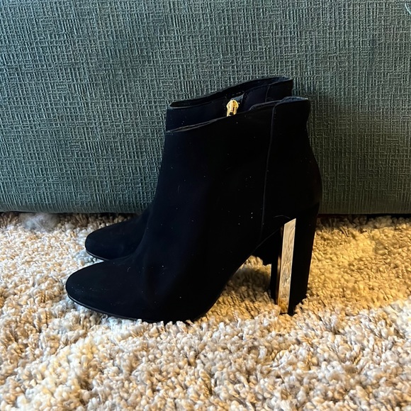 Shoes Side Zip Black Ankle Boots Size 39 Us 85 Runs